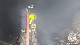 Пожар в гараже: владелец пострадал при попытке перелить бензин